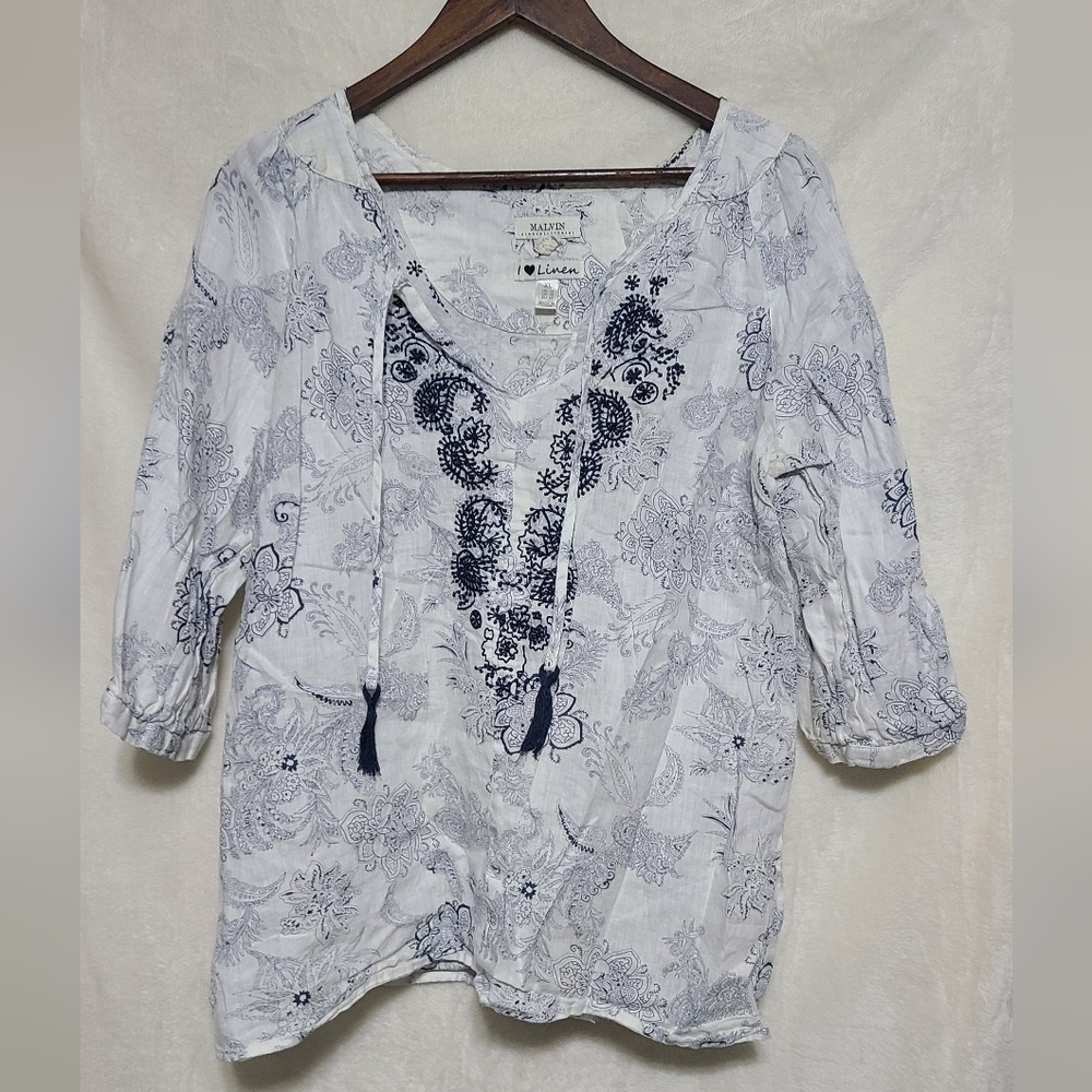 Malvin Women's White With Navy Design Linen Tunic Size XL